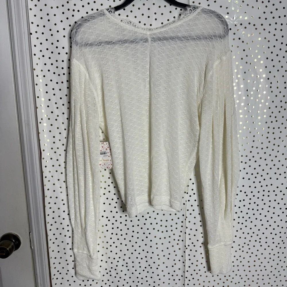Free people Elegant White Lace V-Neck NWT